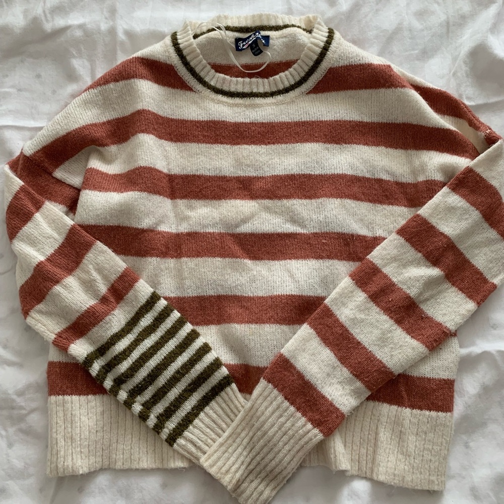 super cute sweater
